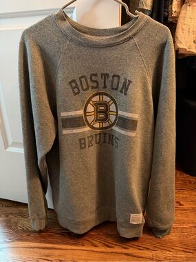 Retro Gray Crewneck with Yellow and Black Boston Emblem